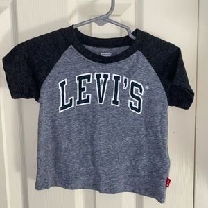 Levi’s Tee